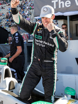Le poleman Simon Pagenaud, Team Penske Chevrolet