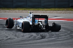Valtteri Bottas, Williams FW38 with a puncture