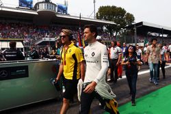 Jolyon Palmer, Renault Sport F1 Team op de grid