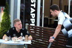 Kevin Magnussen, Renault Sport F1 Team and Stoffel Vandoorne, McLaren Test and Reserve Driver
