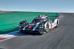 #1 Porsche Team Porsche 919 Hybrid: Timo Bernhard, Mark Webber, Brendon Hartley