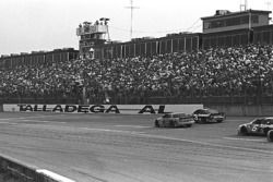 Dale Earnhardt takes the victory ahead of Ernie Irvan
