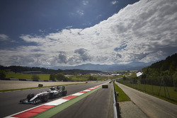 Lewis Hamilton, Mercedes AMG F1 W07 Hybrid