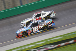 Kyle Busch, Joe Gibbs Racing Toyota, Joey Gase, Chevrolet