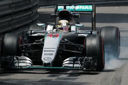 Lewis Hamilton, Mercedes AMG F1 W07 Hybrid, verbremst sich