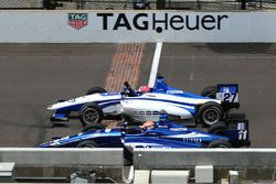 Fotofinish: Dean Stoneman, Andretti Autosport, und Ed Jones, Carlin