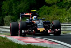 Carlos Sainz Jr., Scuderia Toro Rosso STR11