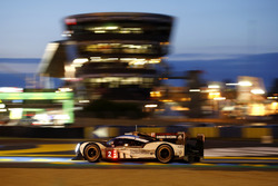 #2 Porsche Team Porsche 919 Hybrid: Romain Dumas, Neel Jani, Marc Lieb