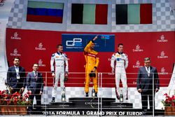 Podium : Le vainqueur Antonio Giovinazzi, PREMA Racing, le deuxième Sergey Sirotkin, ART Grand Prix & le troisième Raffaele Marciello, RUSSIAN TIME