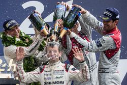 LMP1 podium: class and overal winners #2 Porsche Team Porsche 919 Hybrid: Romain Dumas takes a champagne shower