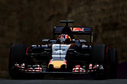 Daniil Kvyat, Scuderia Toro Rosso STR11