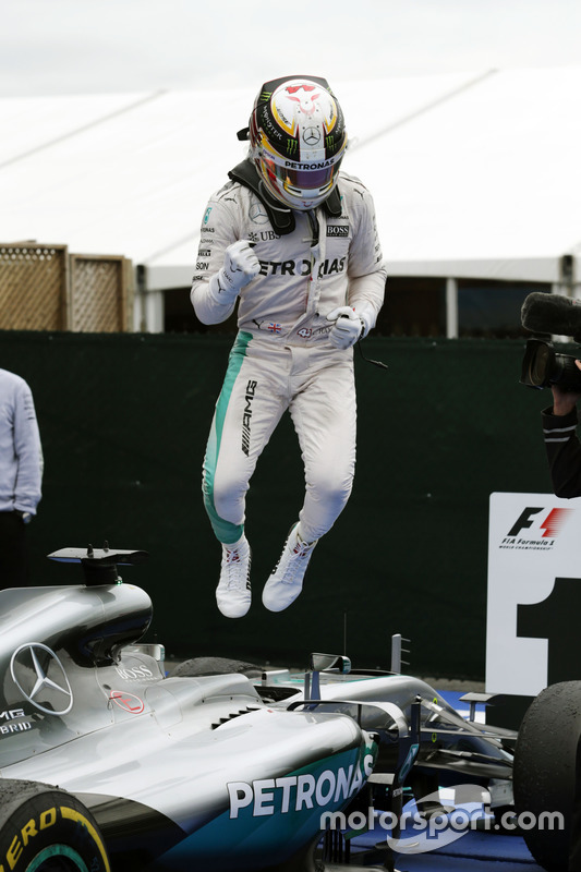 Ganador, Lewis Hamilton, Mercedes AMG F1 W07 Hybrid celebra