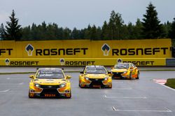 Gabriele Tarquini, LADA Sport Rosneft, Lada Vesta; Hugo Valente, LADA Sport Rosneft, Lada Vesta; Nic