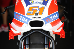 Les ailerons sur la moto de Michele Pirro, Ducati Team