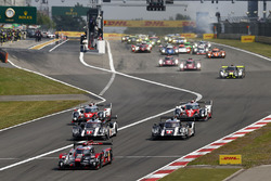 #1 Porsche Team Porsche 919 Hybrid: Timo Bernhard, Mark Webber, Brendon Hartley, #2 Porsche Team Por