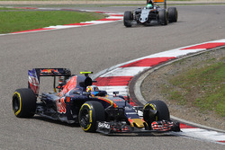 Carlos Sainz Jr., Scuderia Toro Rosso STR11