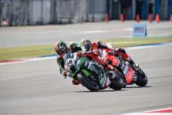 Tom Sykes, Kawasaki Racing Team et Chaz Davies, Aruba.it Racing - Ducati Team