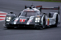 #1 Porsche Team Porsche 919 Hybrid: Timo Bernhard, Mark Webber, Brendon Hartley