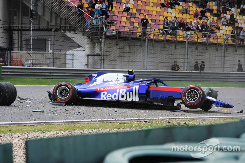 L'accident d'Alexander Albon, Toro Rosso STR14