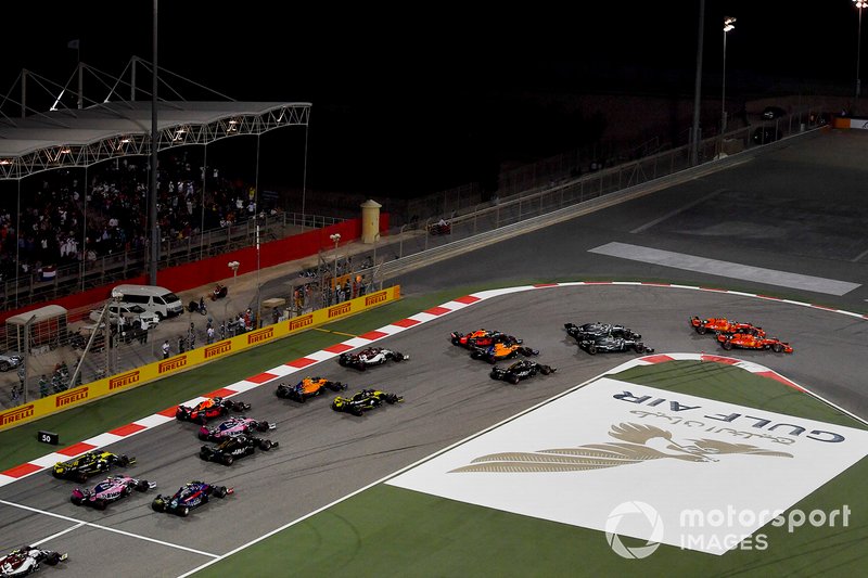 Arrancada Sebastian Vettel, Ferrari, Charles Leclerc, Ferrari líder