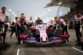 Sergio Perez, Racing Point RP19, arrivant sur la grille