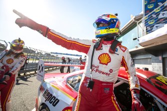 Yarış galibi Fabian Coulthard, DJR Team Penske