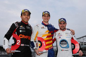 Podio Gara 1: il secondo classificato Jaden Conwright, Dinamic Motorsport; il vincitore della gara Diego Bertonelli, Dinamic Motorsport; il terzo classificato Simone Iaquinta, Ghinzani Arco Motorsport