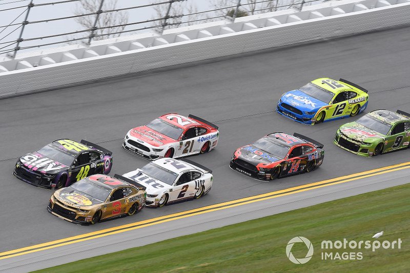 Chase Elliott, Hendrick Motorsports, Chevrolet Camaro Mountain Dew 1, Austin Dillon, Richard Childress Racing Chevrolet, Jimmie Johnson, Hendrick Motorsports Chevrolet,