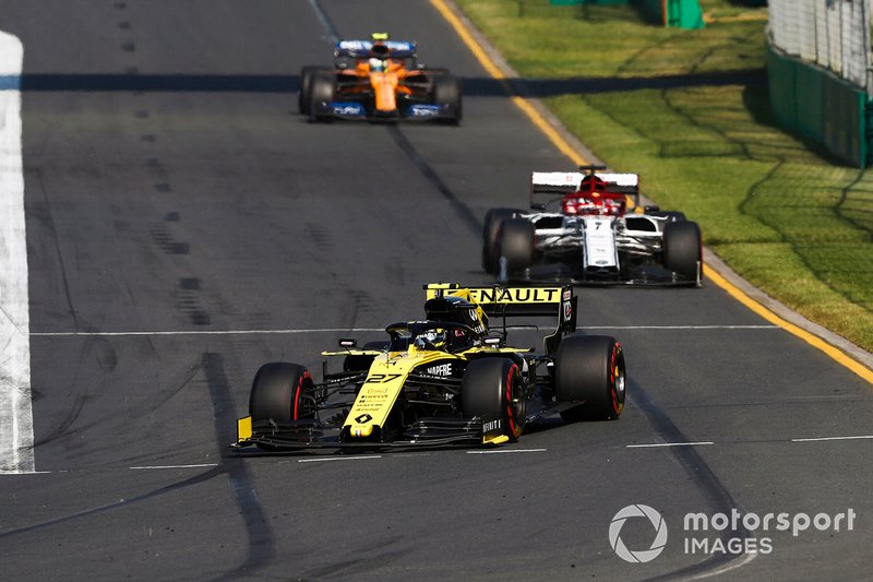 Nico Hulkenberg, Renault F1 Team R.S. 19, Kimi Raikkonen, Alfa Romeo Racing C38 y Lando Norris, McLaren MCL34