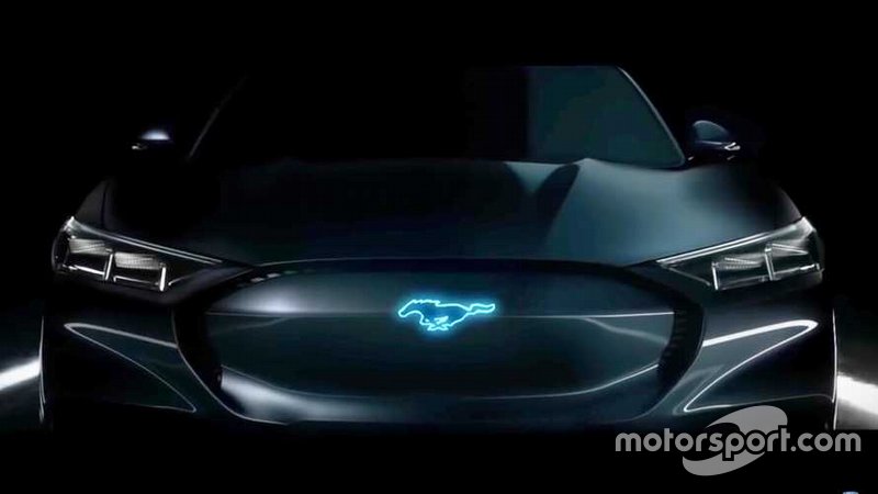 Тізер гібридного Ford Mustang