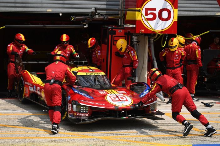 #50 Ferrari AF Corse Ferrari 499P: Antonio Fuoco, Nicklas Nielsen, Miguel Molina