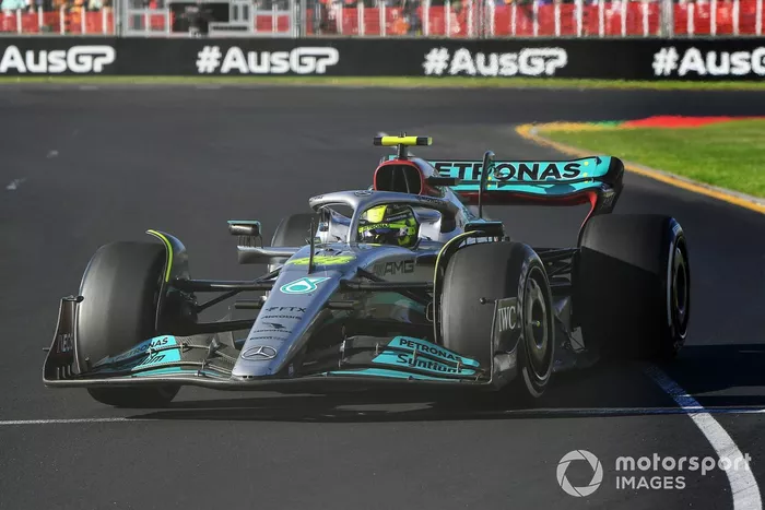 Lewis Hamilton, Mercedes W13