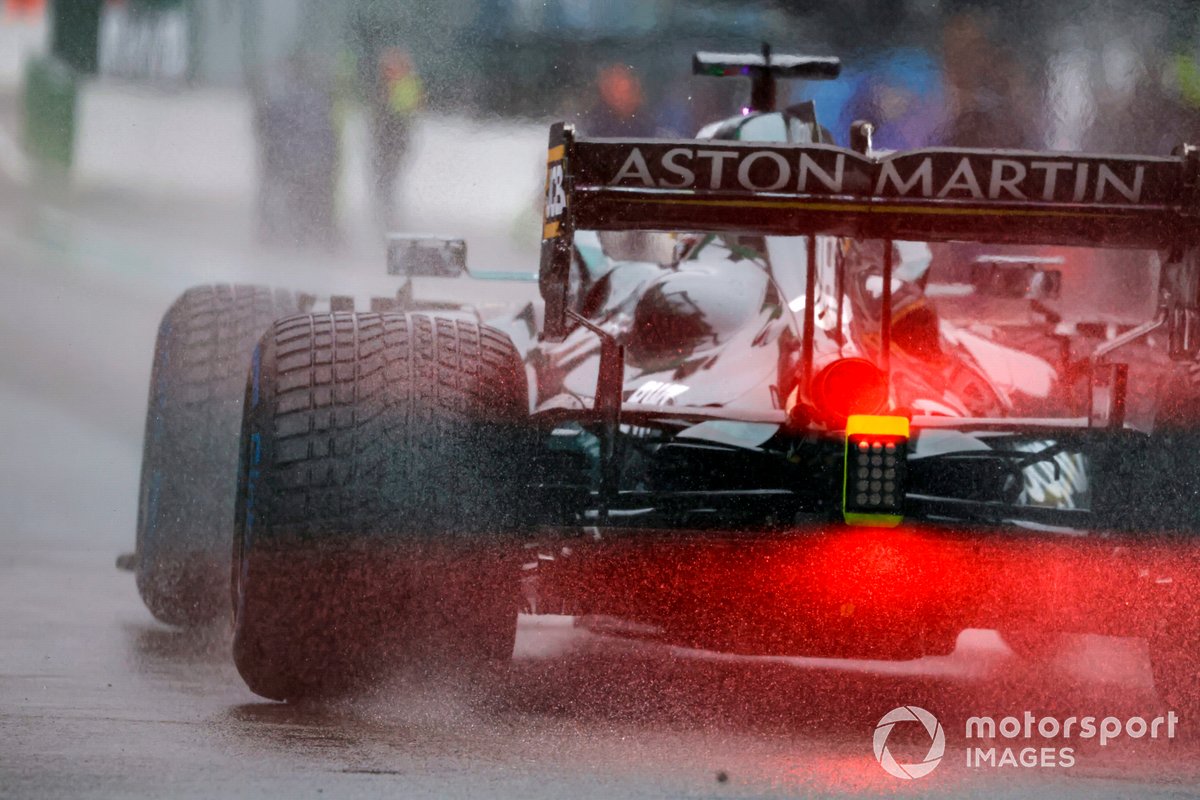 Lance Stroll, Aston Martin AMR21, sulla griglia di partenza