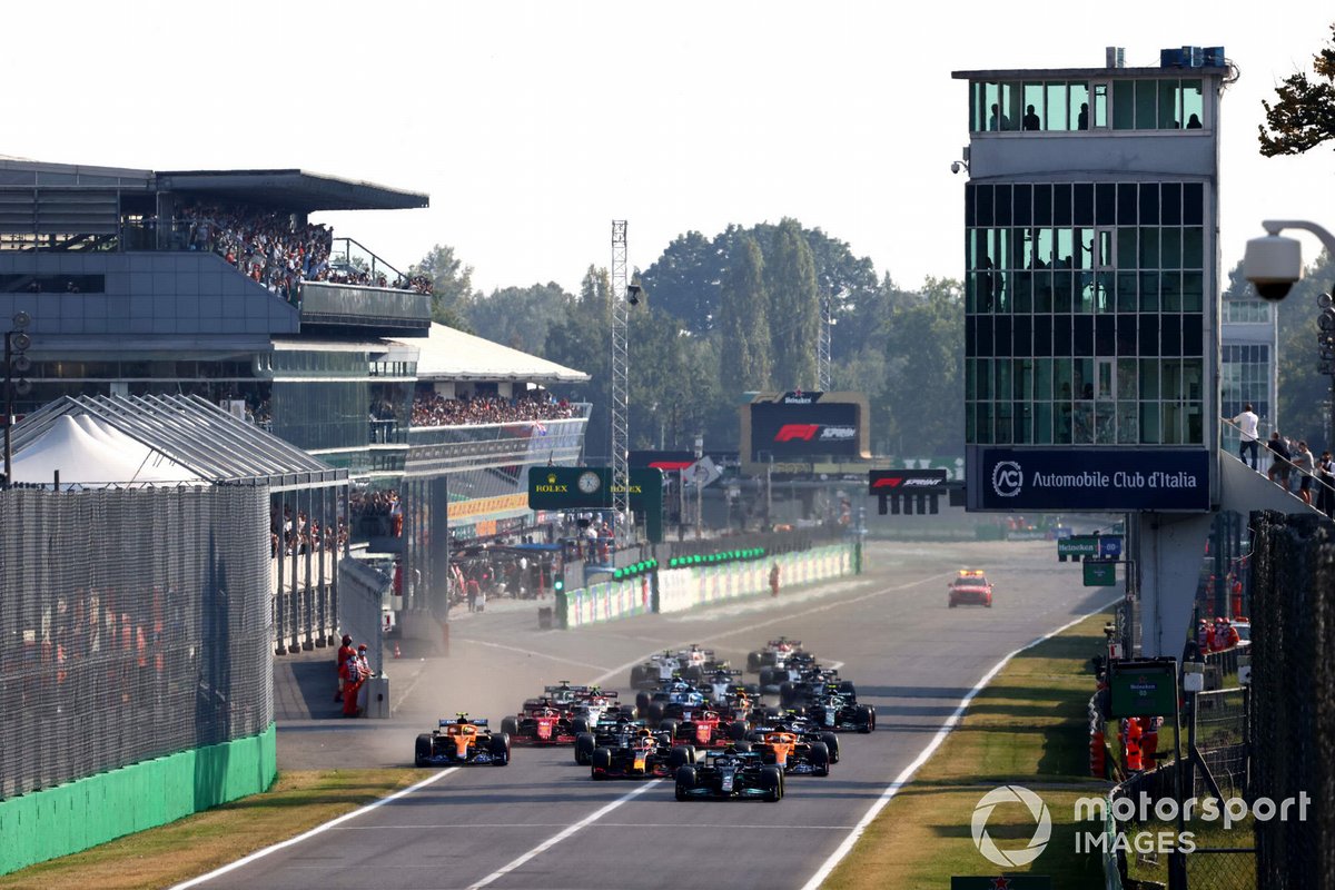 Valtteri Bottas, Mercedes W12, Max Verstappen, Red Bull Racing RB16B, Daniel Ricciardo, McLaren MCL35M, Lando Norris, McLaren MCL35M, Lewis Hamilton, Mercedes W12, Pierre Gasly, AlphaTauri AT02