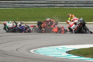 Jack Miller, Red Bull KTM Factory Racing, Fabio Quartararo, Yamaha Factory Racing, Brad Binder, Red Bull KTM Factory Racing Crash