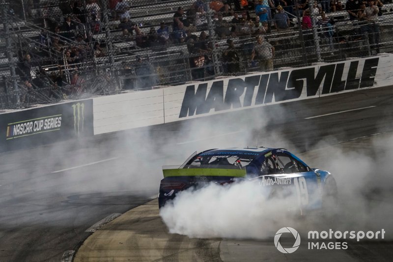 Race winner Martin Truex Jr., Joe Gibbs Racing, Toyota Camry Auto Owners Insurance
