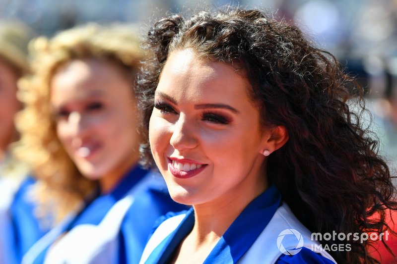The Dallas Cowboys Cheerleaders entertain the crowds