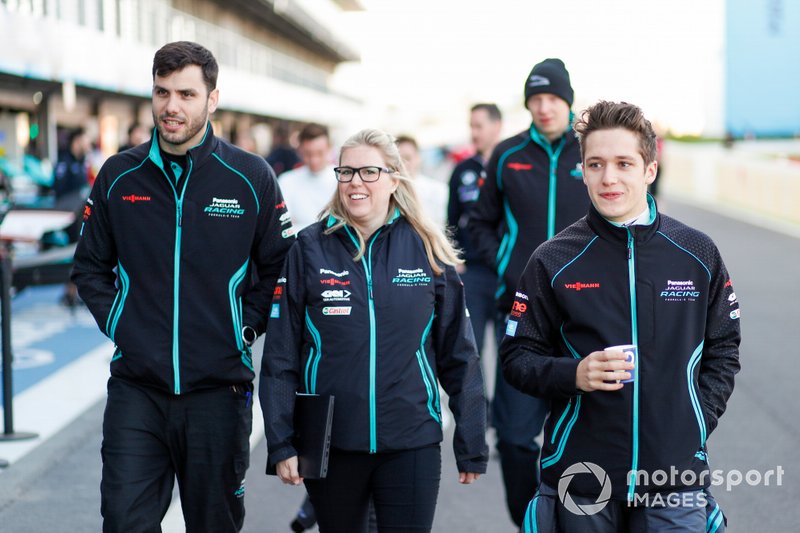 Sacha Fenestraz, Panasonic Jaguar Racing
