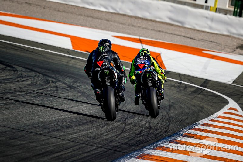 Lewis Hamilton, Yamaha MotoGP YZR-M1, Valentino Rossi, MotoGP YZR-M1