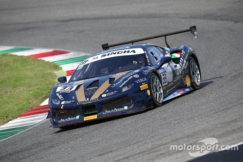 #33 Ferrari 488 Challenge, Rossocorsa: Emanuele Maria Tabacchi