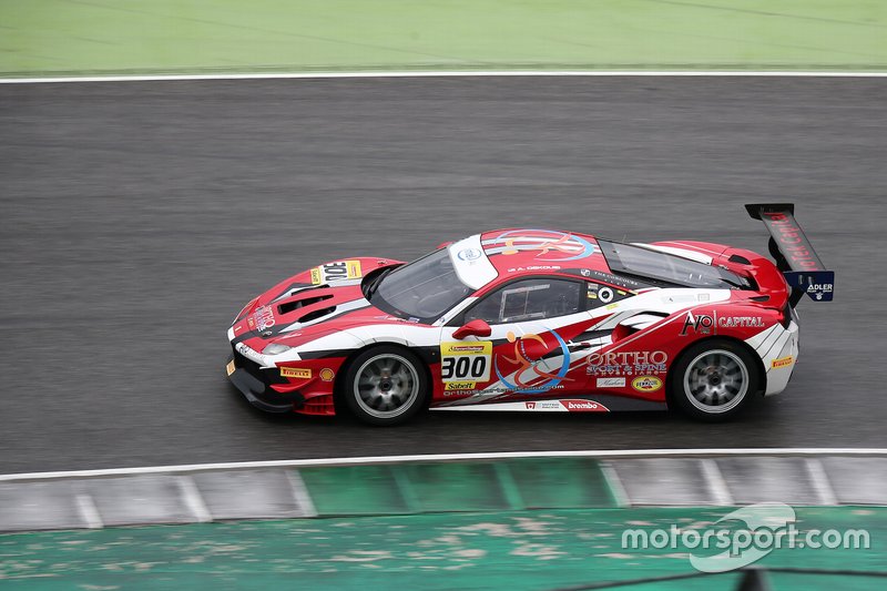 #300 Ferrari 488 Challenge, Ferrari of Atlanta: Armin Oskouei