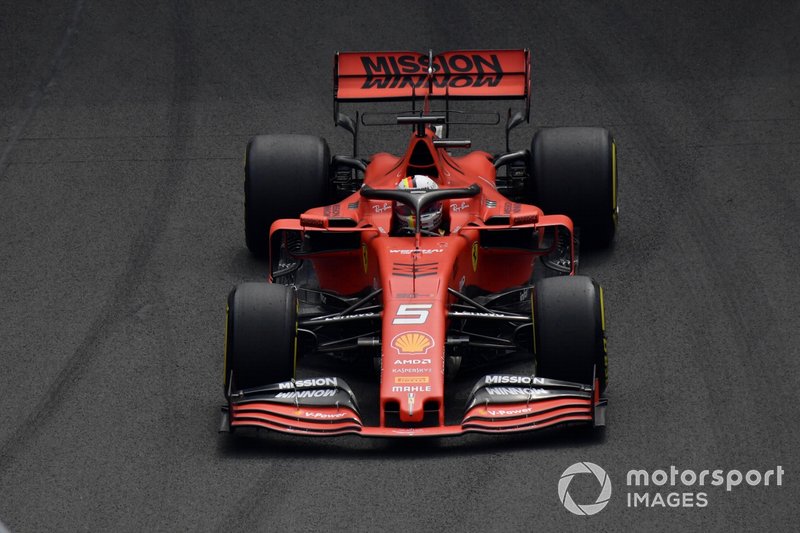 Ferrari подбадривает Феттеля в борьбе с Хэмилтоном