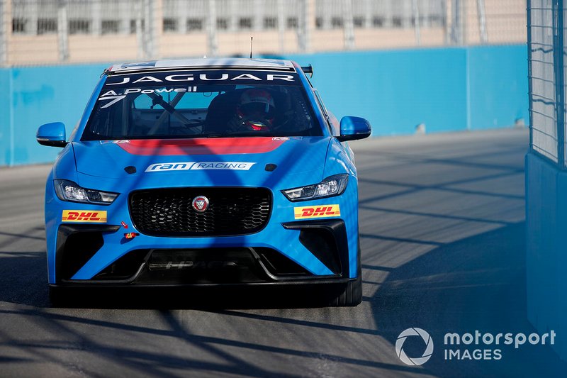Alice Powell, Jaguar Ran Racing eTROPHY Team Germany