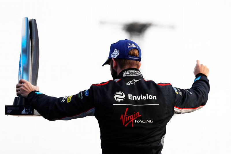 Sam Bird, Virgin Racing, Audi e-tron FE06, celebrates on the podium
