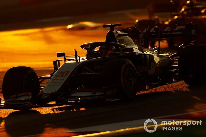 Kevin Magnussen, Haas VF-20, Charles Leclerc, Ferrari SF1000 
