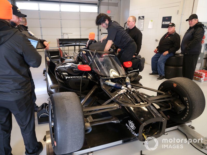 Dalton Kellett, A.J. Foyt Enterprises Chevrolet, crew