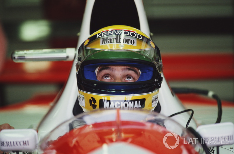 "Cuando Dios quiere que algo suceda, nadie puede cambiarlo". Ayrton Senna