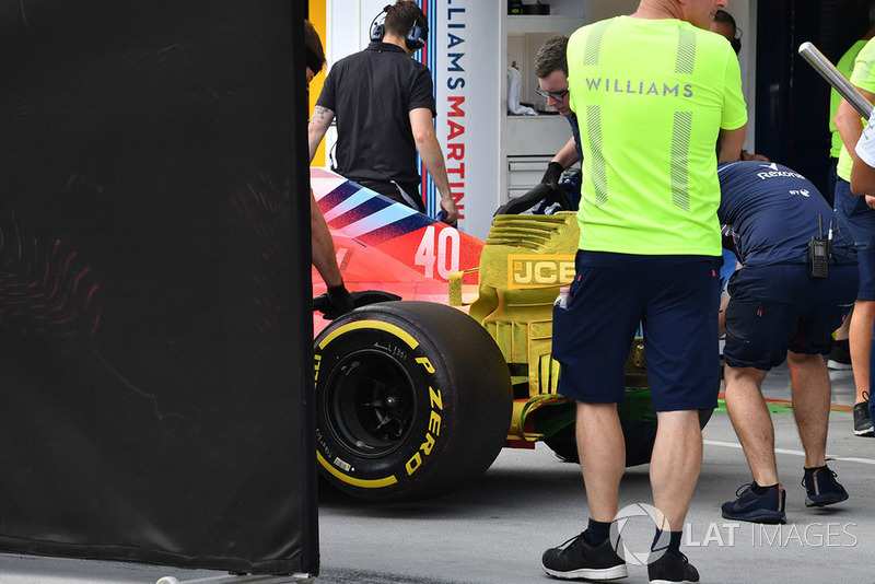 Robert Kubica, Williams FW41, avec de la peinture aéro flow-viz sur la voiture
