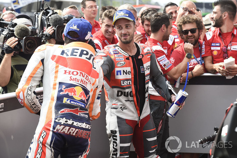 Ganador de la carrera Andrea Dovizioso, Ducati Team, 3º Marc Marquez, Repsol Honda Team