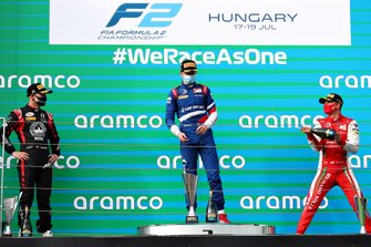 Podium: Race winner Robert Shwartzman, PREMA Racing, second place Nikita Mazepin, Hitech Grand Prix, third place Mick Schumacher, PREMA Racing